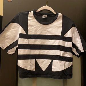 a black adidas t shirt